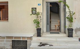 Central Apartment Lili